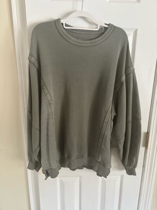 aerie Tops - Aerie REAL Crew Oversized Sweatshirt - Olive Green - XS